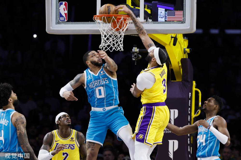 詹姆斯与杜 詹姆斯与杜