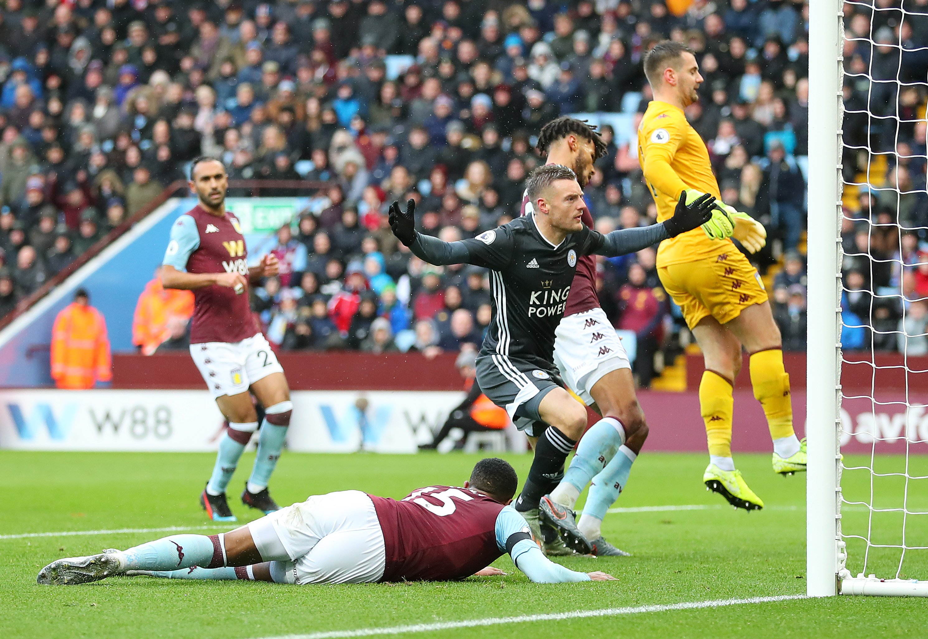 要一名中场 要一名中场